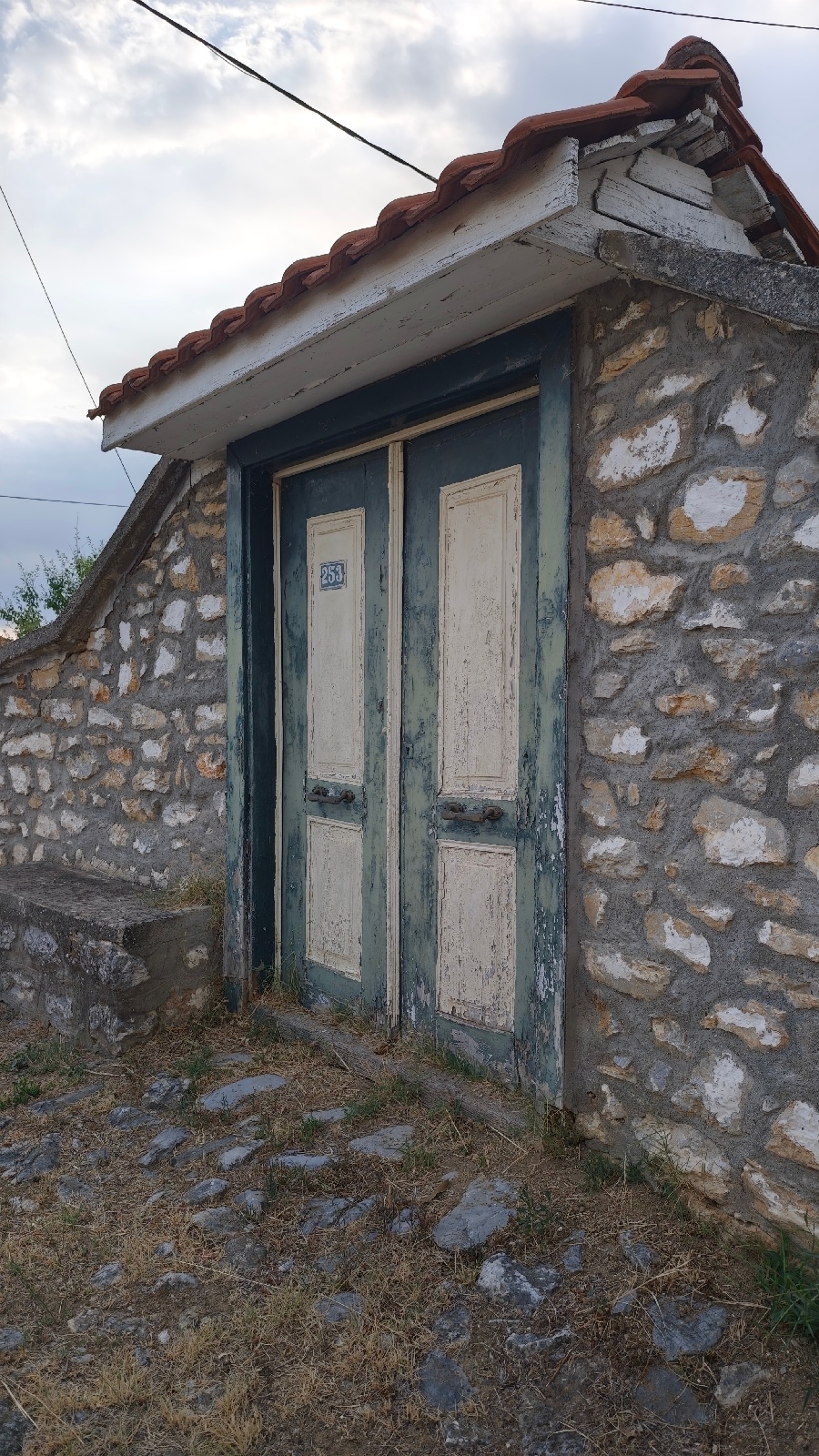 Όταν τα σοκάκια του Βογατσικού μιλούν με εικόνες