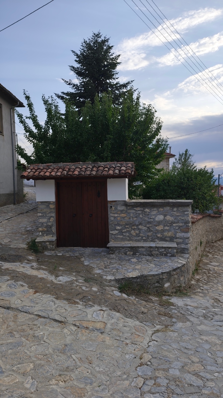Όταν τα σοκάκια του Βογατσικού μιλούν με εικόνες
